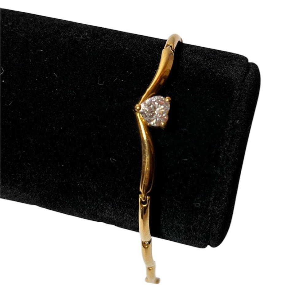 Fifth Avenue Gold tone Bracelet w Austrian Crystal. Nickel and lead free. New.